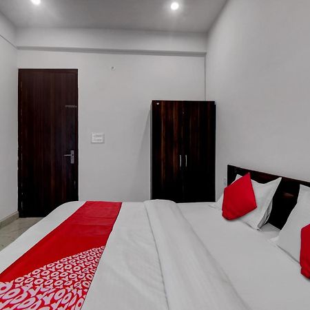 Hotel O Om Pushp Residency Mathura Exteriör bild