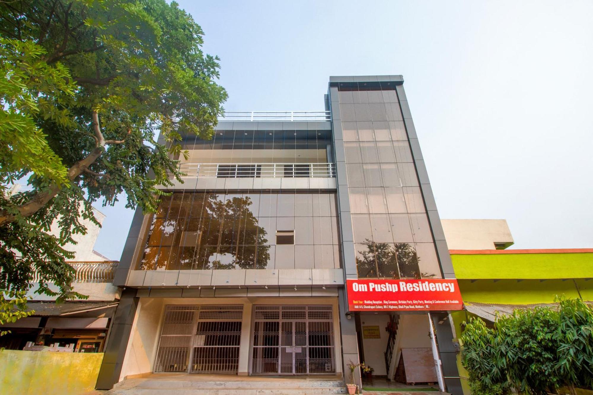 Hotel O Om Pushp Residency Mathura Exteriör bild