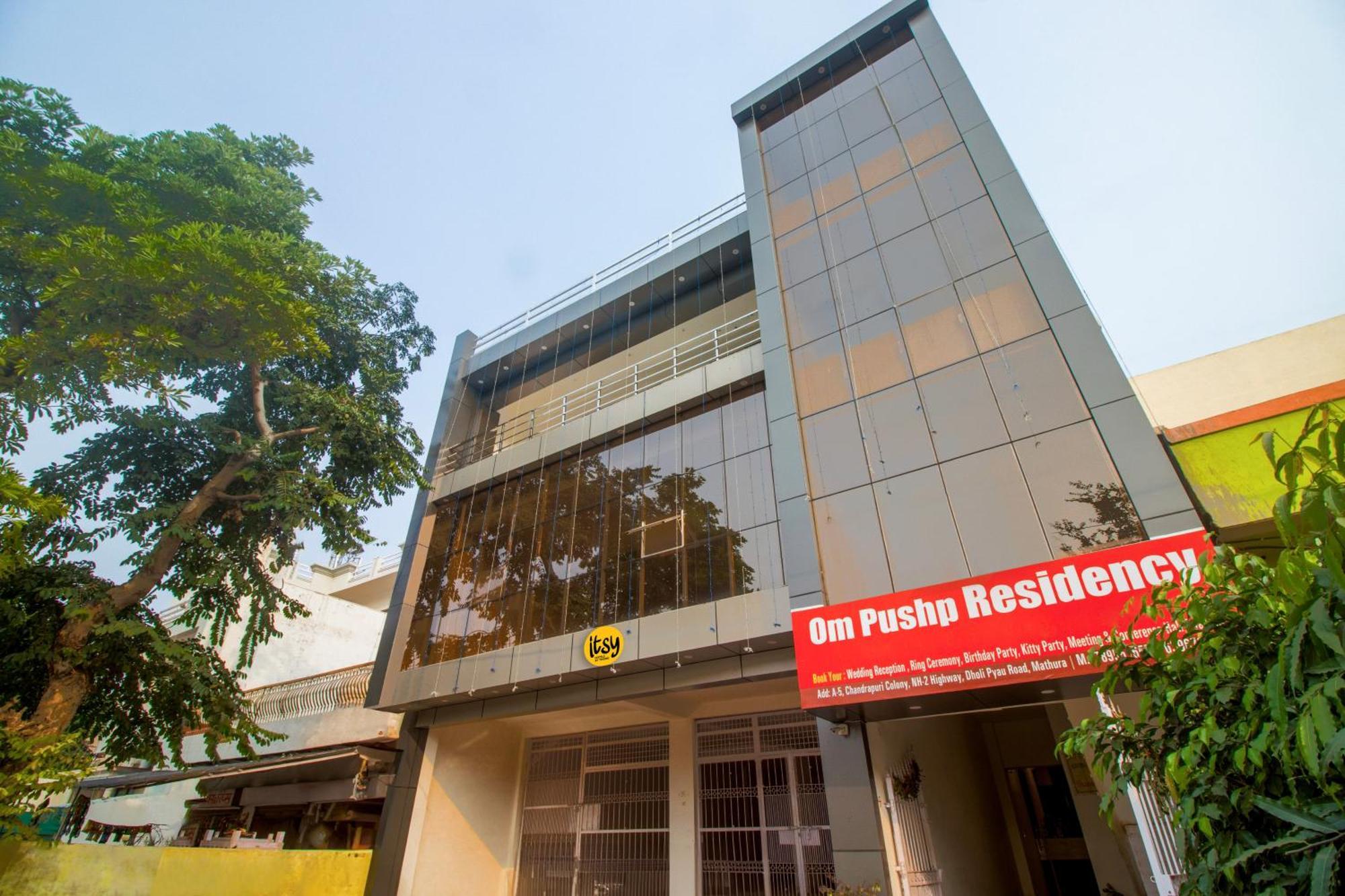 Hotel O Om Pushp Residency Mathura Exteriör bild