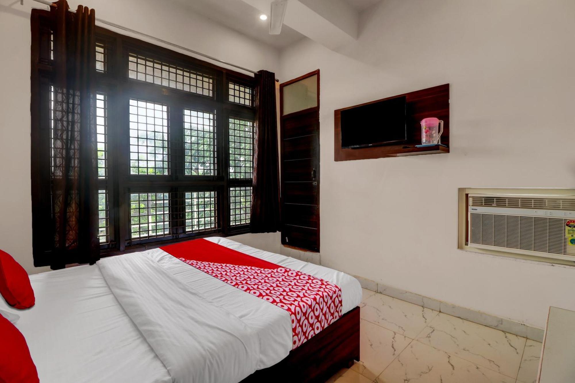 Hotel O Om Pushp Residency Mathura Exteriör bild