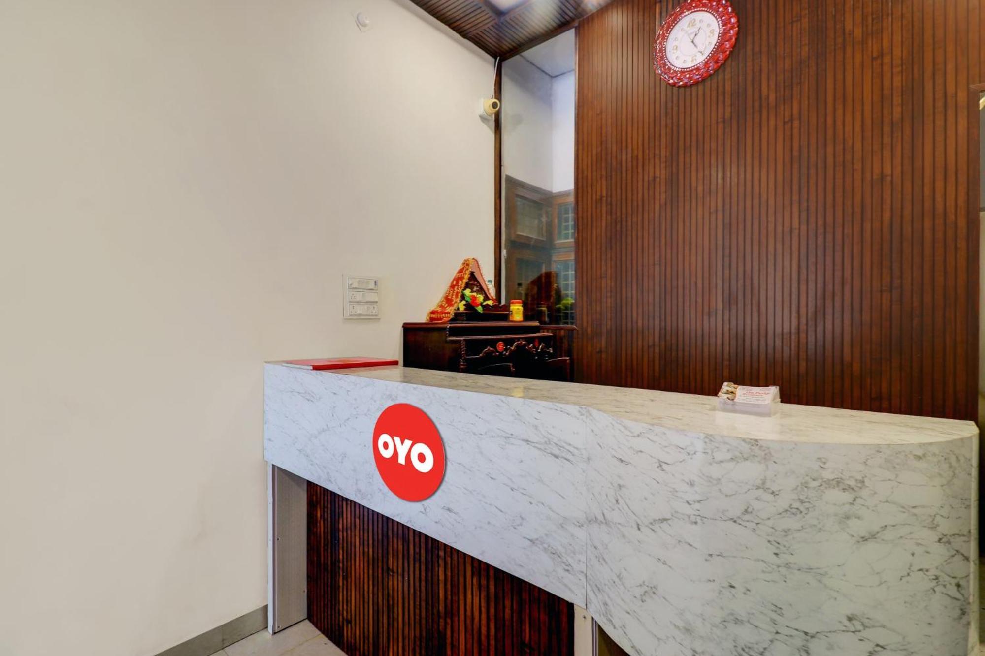Hotel O Om Pushp Residency Mathura Exteriör bild