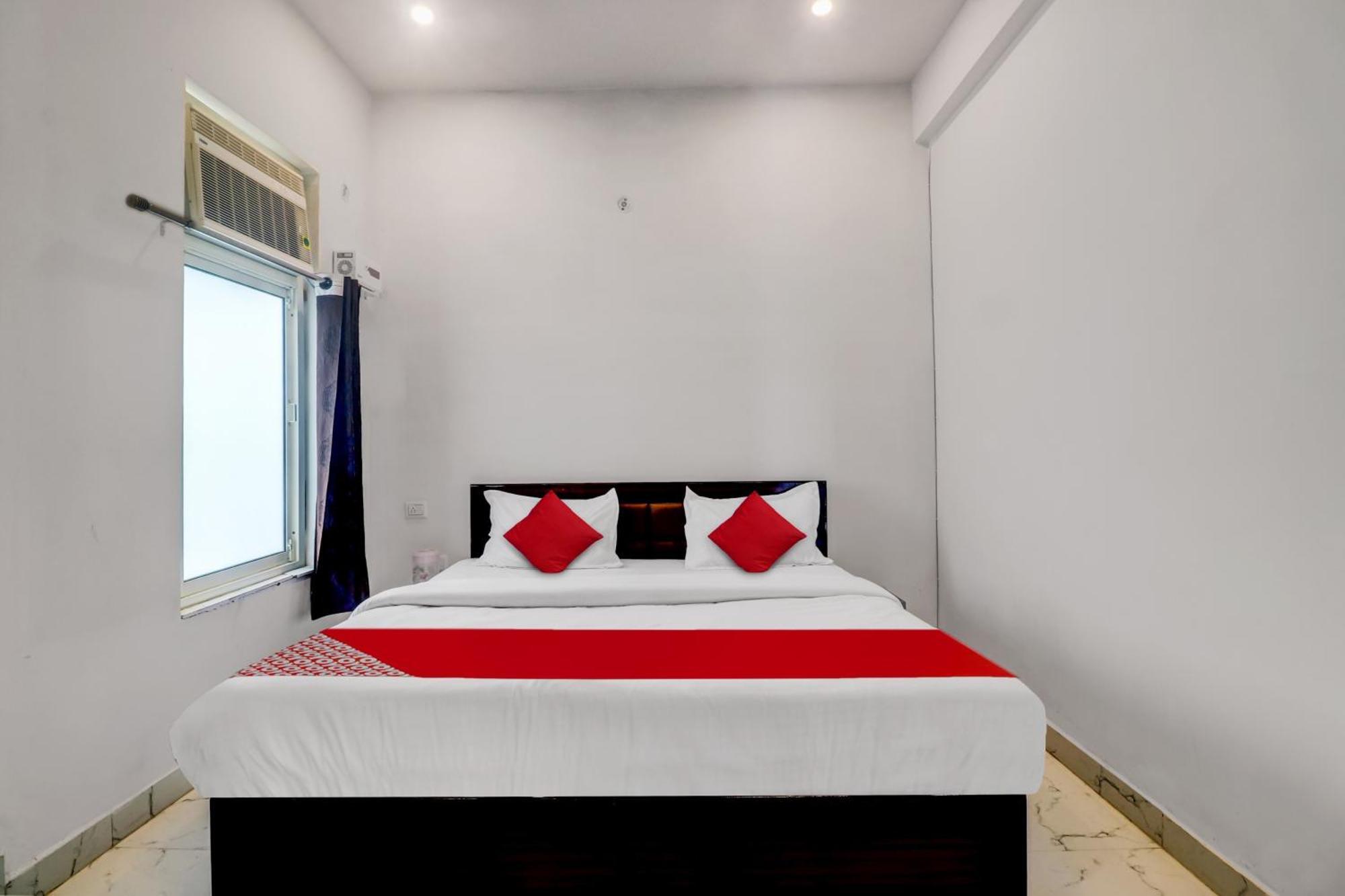 Hotel O Om Pushp Residency Mathura Exteriör bild