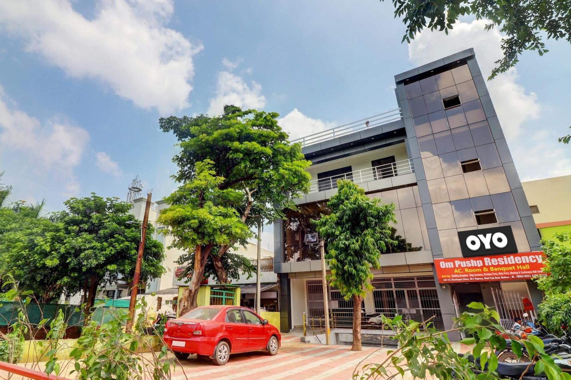 Hotel O Om Pushp Residency Mathura Exteriör bild